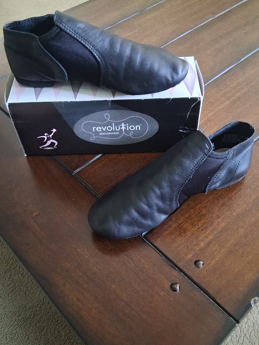 Womens Revolution Black Slip-On Jazz Dance Shoes- Size 8